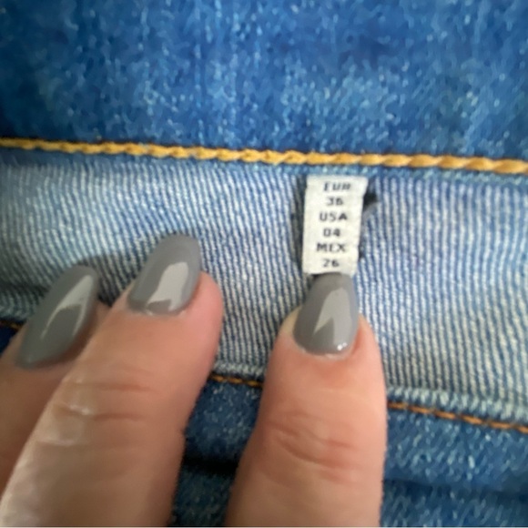 Zara Ripped Raw Stretchy Medium Rise Relaxed Straight Leg Distressed Jeans SZ 26 - Picture 5 of 10